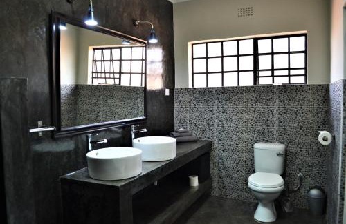 Lilongwe Hotel | Mitengo House