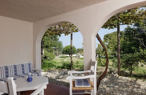 Margarites Villa | Mithonies Villa, with Private Pool & BBQ, Walking distance to shops