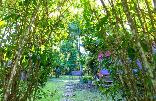 Moorea-Maiao House | miti a perfect bungalow for 2 people in the garden .