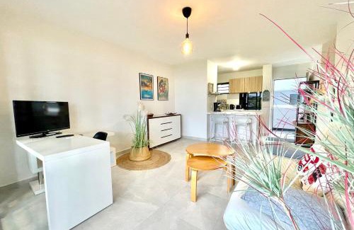 Faaa House | Mititai condo sea view & pool the quiet place near the airport