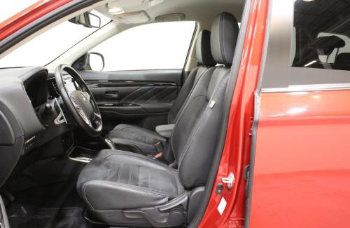 Sandnes Other | Mitsubishi med telt og camping utstyr
