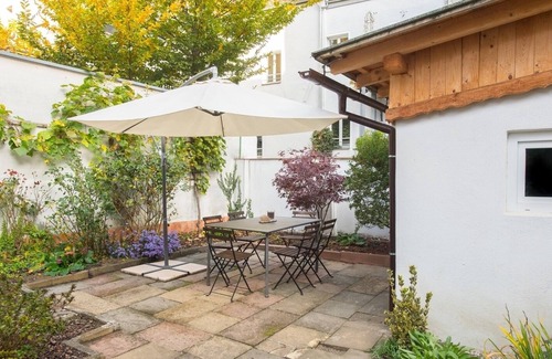 City Centre Regensburg Apartment | Mitten im Zentrum! Feriendomizil mit Garten und WLAN