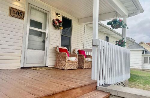 Laurel Villa | Mixon Villa-Laurel