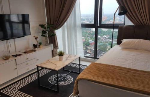 Bandar Kota Bharu Apartment | Mizrai Troika Homestay with Kota Bharu city view