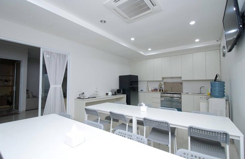 Sudirman Central Business District Bed & Breakfast | MK House SCBD