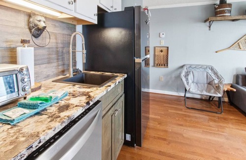 Snowshoe Apartment | ML194 1st Floor No Elevator Great Views Deck WiFi