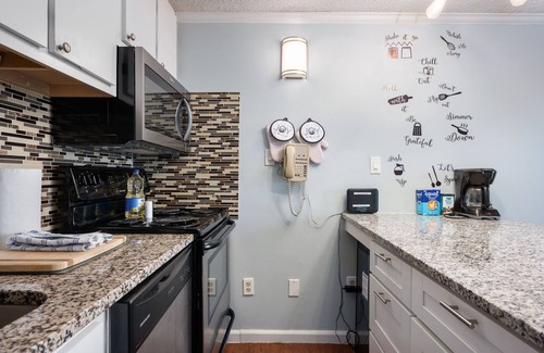 Snowshoe Condo | ML269| Ski In/Out | Mountain View | Sleeps 8