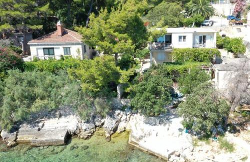 Sobra Apartment | Mljet 4 You - seafront apartment