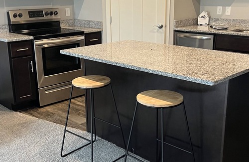 Ramsey Apartment | MN New High End 1 BDRM Main Floor
