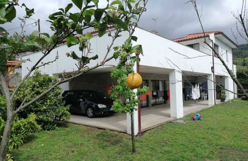 Bouro House | moradia inserida em pequena aldeia do Gerês com todas as comunidades