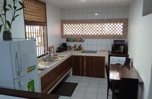 Cayenne House | MO TI KOTE