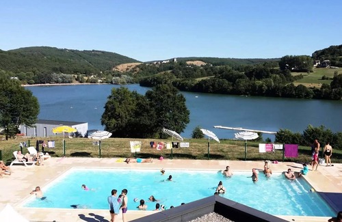 Lissac-sur-Couze House | Mobil-home Confort PMR 29m² (2bedroom) + LV + TV + semi-covered terrace 6m² 4 people. 6 people