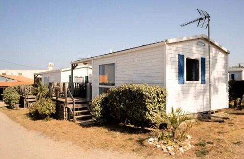 Saint-Michel-Chef-Chef House | Mobil home Confort 2 bedrooms - terrace 4 persons