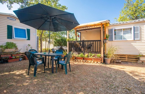 Sainte-Croix-du-Verdon House | Mobile Home 'Salamandre' with Lake View, Shared Pool and Air Conditioning