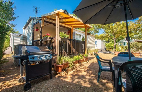 Sainte-Croix-du-Verdon House | Mobile Home 'Salamandre' with Lake View, Shared Pool and Air Conditioning