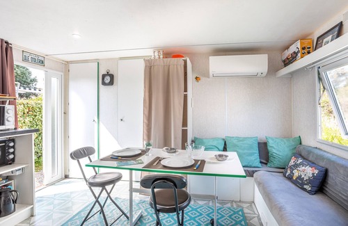 Saint-Pierre-d'Oleron RV Rental | Mobile Home 'La Belle Perrochoise De Jen' with Private Garden and Air Conditioning