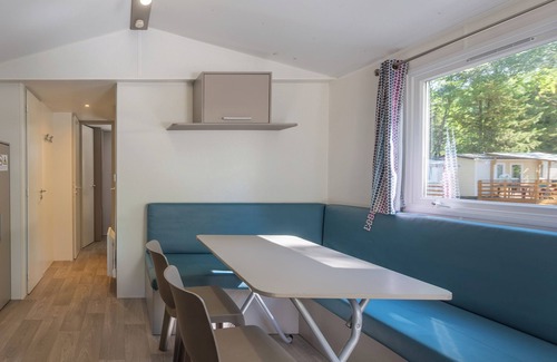 Lavilledieu House | Mobile Home 'Confort A - 1-8 Pers' with Shared Pool, Private Terrace and Shared Garden
