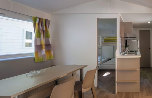 Lavilledieu House | Mobile Home 'Confort A - 1-5 Pers' with Shared Pool, Private Terrace and Communal Garden
