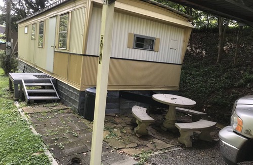 Bristol House | Mobile Home Fishermen lodging