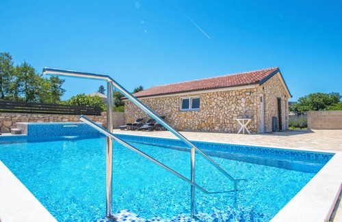 Tisno House | Mobile home Banovi dvori II (88892-K2) - Tisno - island Murter