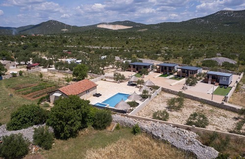 Tisno House | Mobile home Banovi dvori III (88893-K3) - Tisno - island Murter