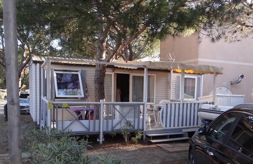 Giens RV Rental | 'Mobile Home la Capte' close to Beach with Terrace & Wi-Fi