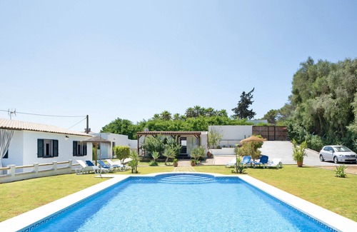 Brena y Marismas de Barbate Natural Park House | Mobile Home "Maria Marta" with Mountain View, Shared Pool & A/C