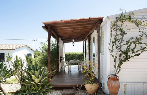 Brena y Marismas de Barbate Natural Park House | Mobile Home "Maria Marta" with Mountain View, Shared Pool & A/C
