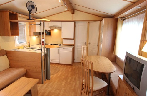 Volkermarkt House | Mobile home near Lake Klopeiner See