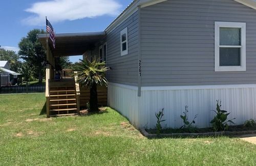 Pensacola House | Mobile home on water deep water access