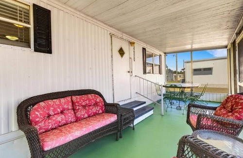 South Bradenton House | Mobile home rental 3 month minimum,