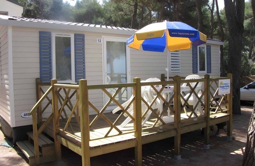 Balatonfured House | Mobilehome with air conditioning, terrace and pool