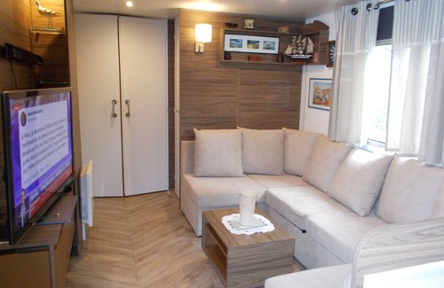 Gastes House | MobilHome Fun Pass & Free Wi-Fi in Gastes Comfort and Relaxation for 5 People
