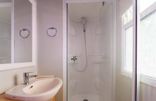 Sault House | Mobilhome with Shared Pool, Shared Terrace and Air Conditioning