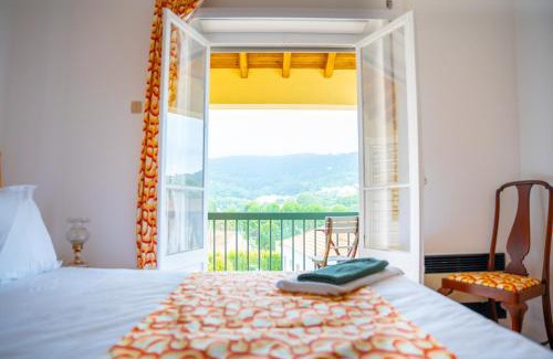 Banzao Bed & Breakfast | Moby Dick Lodge Colares