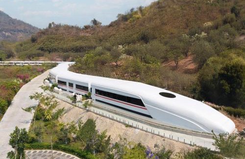 Moc Chau Hotel | Moc Chau Island - Bach Long Glass Bridge