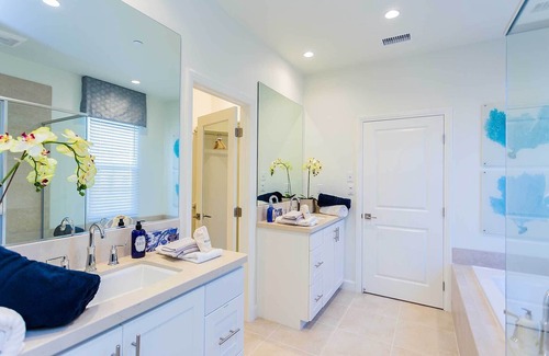 Northwood House | Mocha Coco on Landover