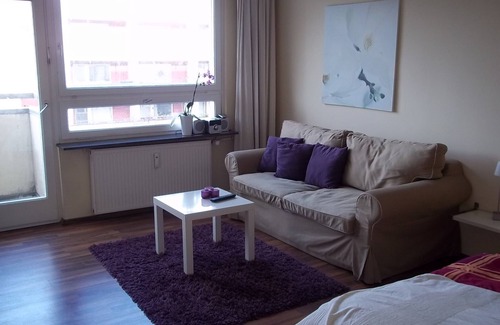 Schoeneberg Apartment | Modern apartment in Schöneberg
