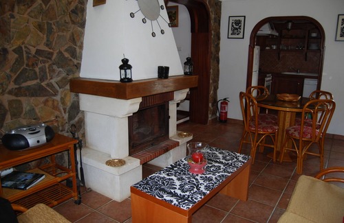 Lagos Villa | Modern Villa with large garden areas private Swimmg-pool .