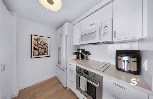 Coconut Grove Apartment | Modern 1-BD Condo in the Heart of Coconut Grove | Free Parking