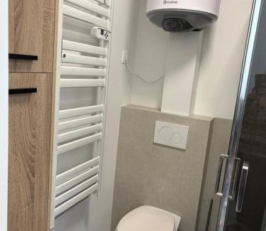 Koekelberg Apartment | Modern 1 bedroom and sofa bed stay