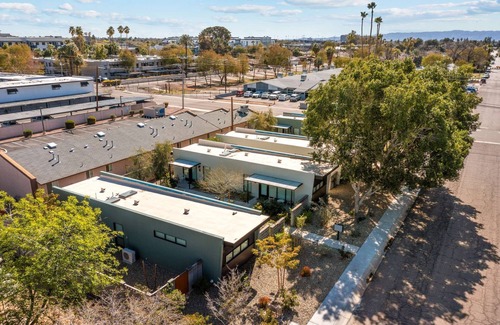 Camelback East Apartment | Modern 1-bedroom Apartment - 80 Walkscore!