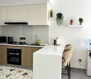 Kilimani Apartment | Modern 1-Bedroom Apartment, with heated pool
