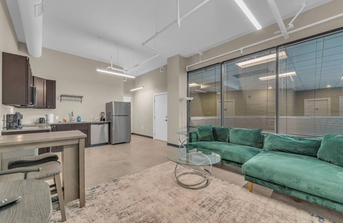 Waldron Apartment | Modern 1-Bedroom Near Airport Free Parking & WiFi Clean and Comfortable Living