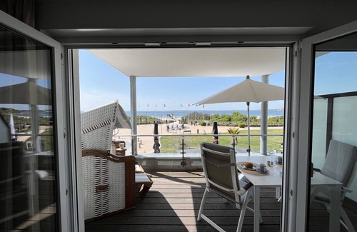 Pelzerhaken Apartment | Modern 1-room vacation apartment for 2 people and dog with balcony and sea view