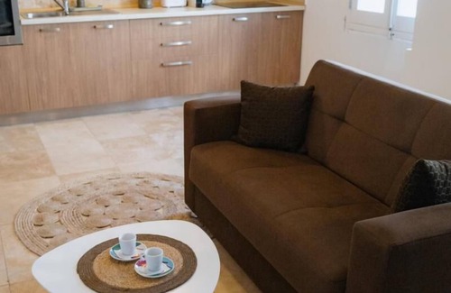 Madliena Apartment | Modern 1BDR City Suite with WiFi & Harbour Views!