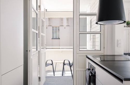 Hietalahti Apartment | Modern 1BR Apartment with Balcony at Helsinki City Centre
