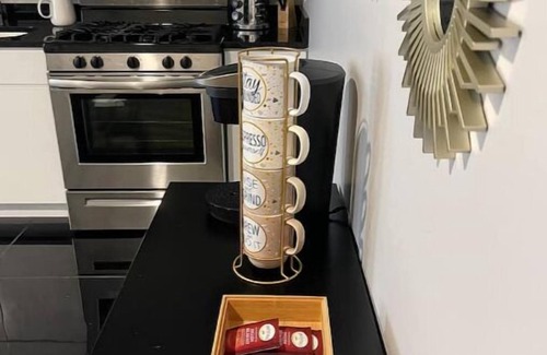 Albany Apartment | ★MODERN 1BR Apt w/PRIVATE deck! W/D★