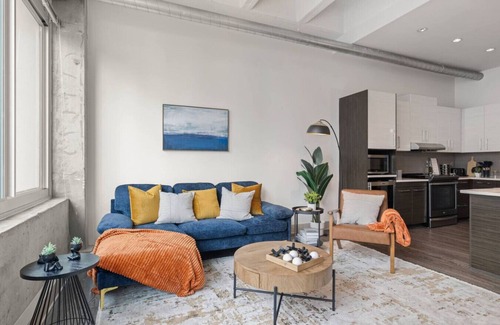 Peachtree Center Apartment | Modern 1BR High-Rise on 10th flr | DT Atlanta view