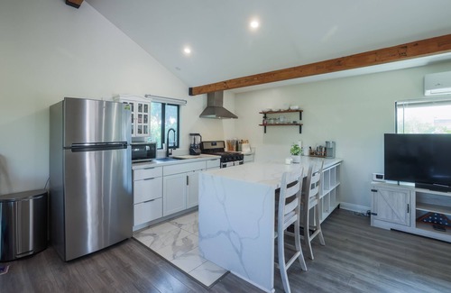 Baldwin Park House | Modern 1BR Home w/Luscious Yard - Close to Disneyland, Downtown LA and More!